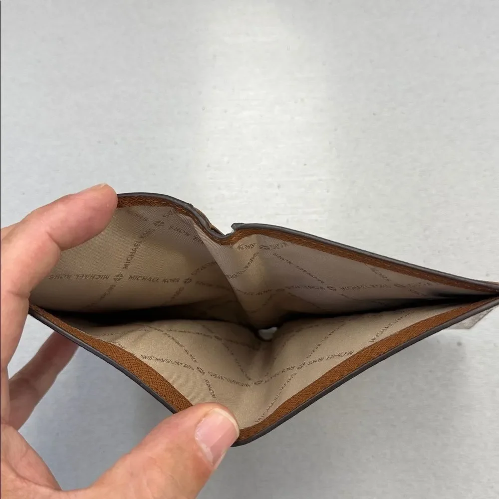 Michael Kors Travel Case Wallet